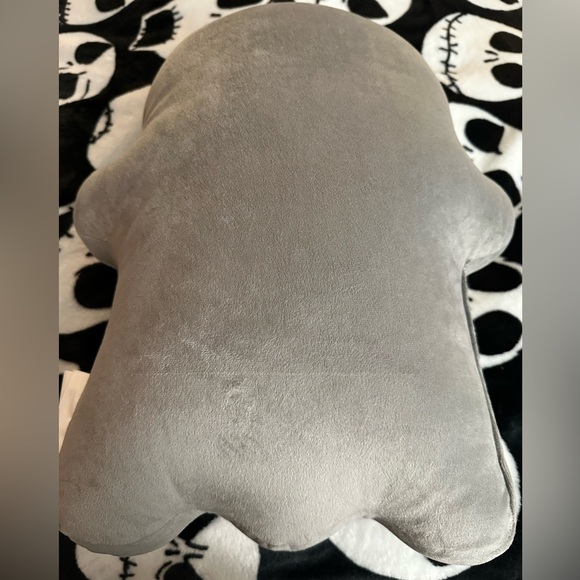Sparkly Ghost Pillow - Picture 2 of 3